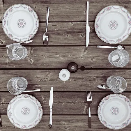 אכסניה Joy Tiny House Saint-Germain-le-Vieux